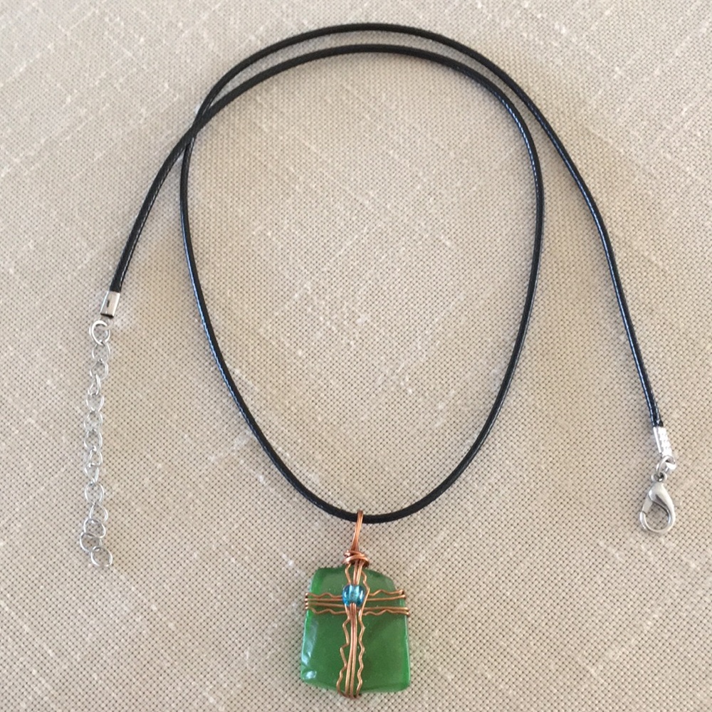 Vintage Green Glass Copper Cross Pendant Necklace - Picture 3 of 3